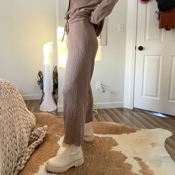 Sanctuary Ribbed Pant - Heather Truffle - Picture 3 of 8